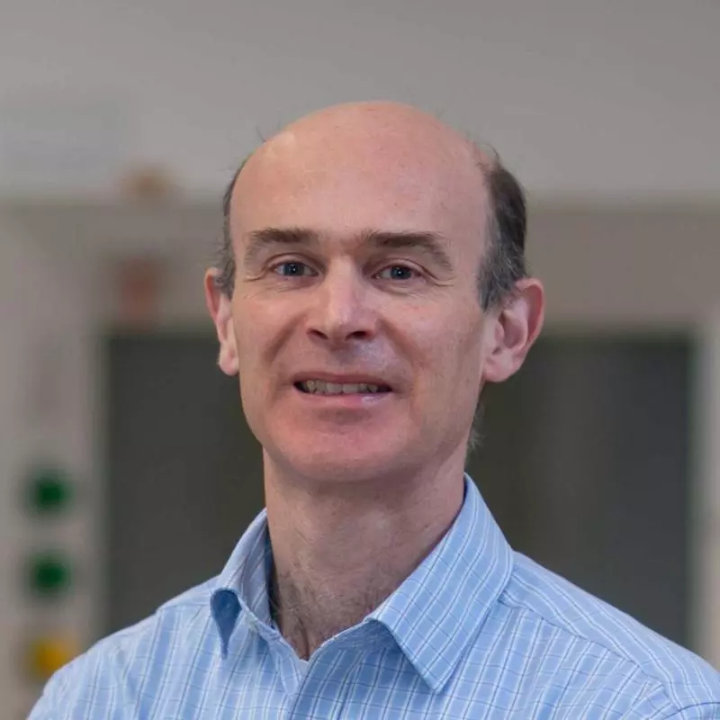 Simon Clarke
